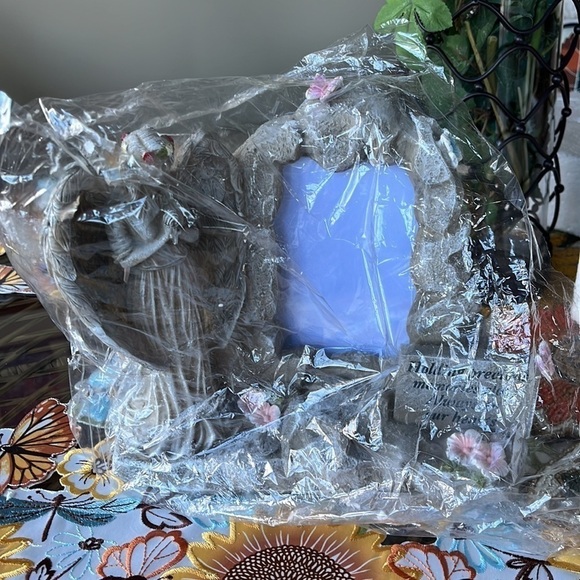Brand New Memorial Picture Frame Resin Angel Wing Photo Holder Bereavement Gift - Picture 3 of 14